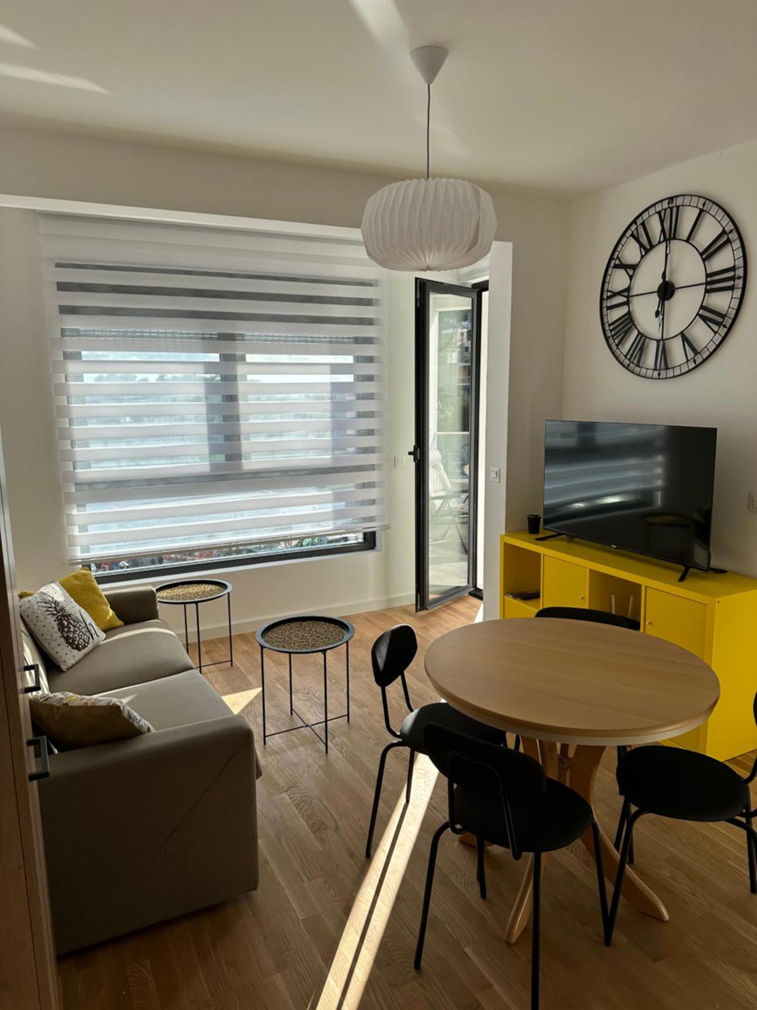 Apartman Javi Leilighet Bar Eksteriør bilde